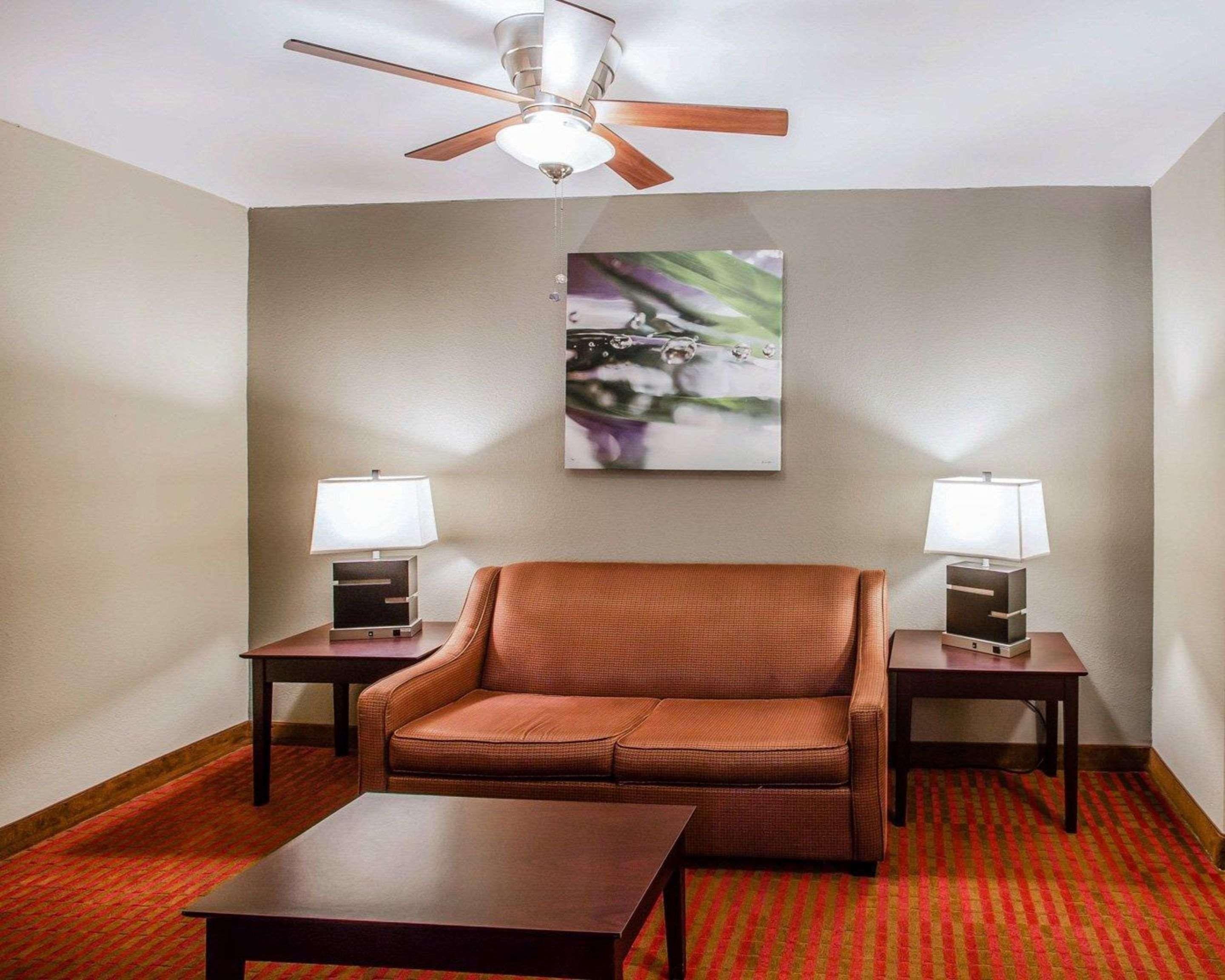 Quality Suites Nashville Airport Exterior foto