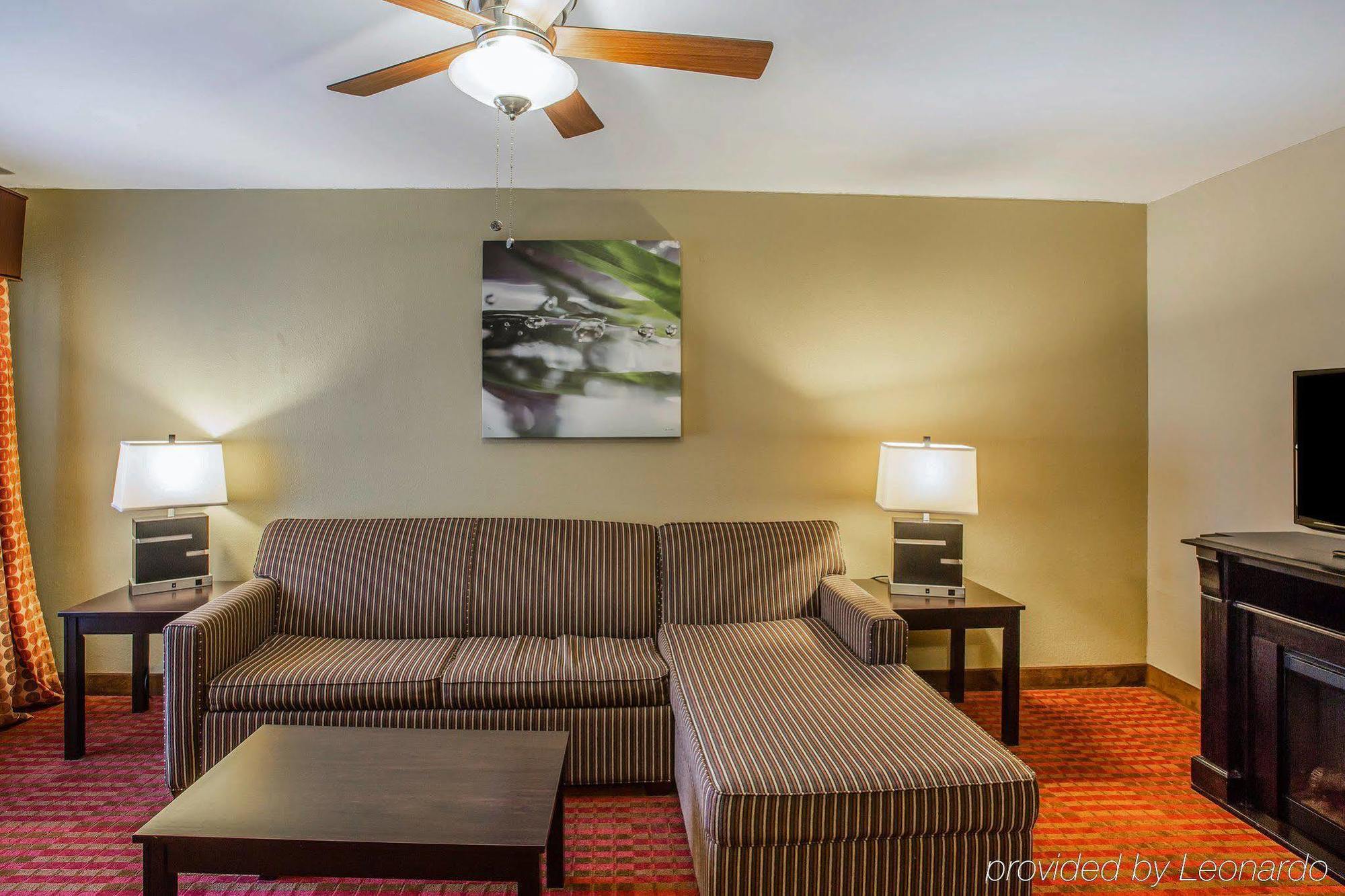 Quality Suites Nashville Airport Exterior foto